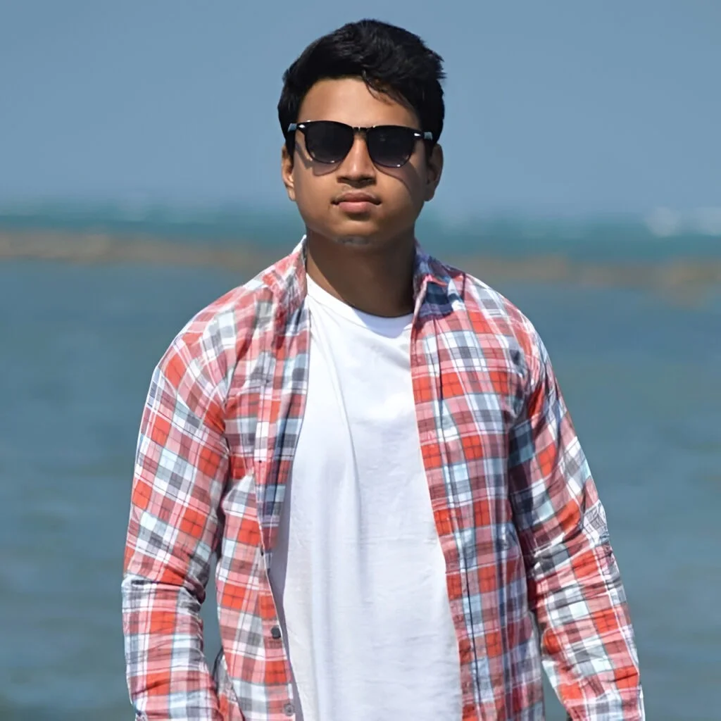 Portrait of the founder and CEO of Riyadh Electronic TV Repair Shop Uttara Bashundhara, operator of tvsheba.com
